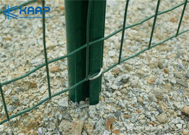 Prevent Rusting Coated Wire Mesh , Welded Fence Panels Flat Even Surface With Flush Edges